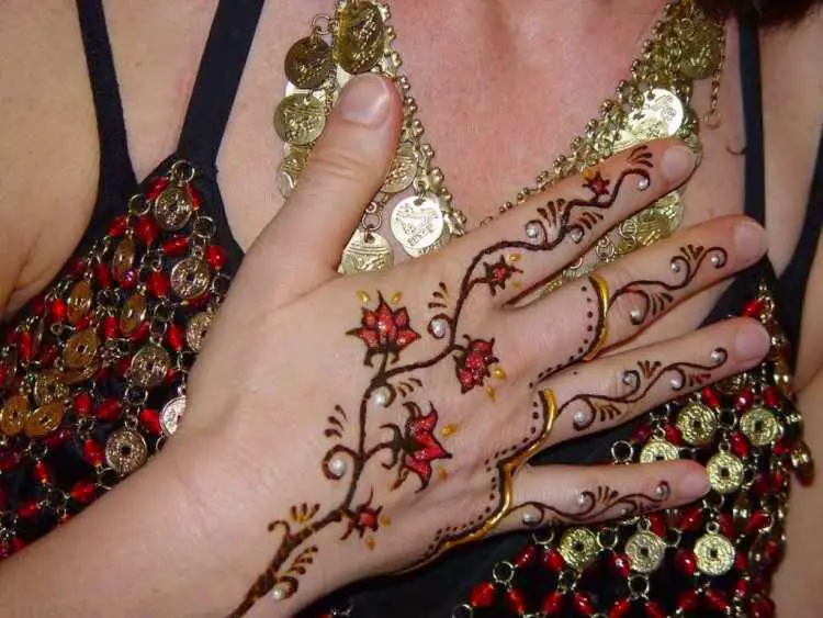 Top 10 Simple And Easy Beautiful Mehndi Designs For Kids