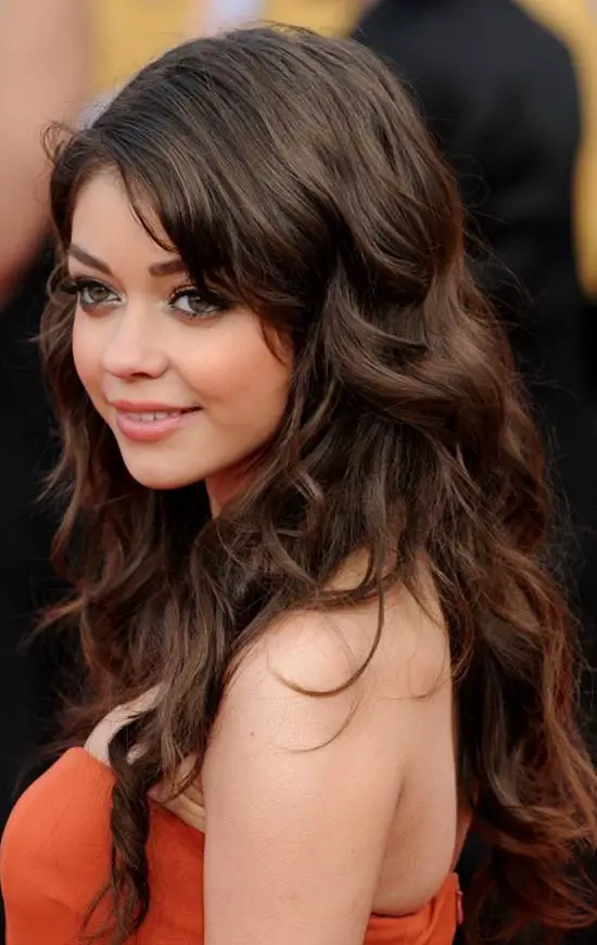 Top 20 Sarah Hyland Hairstyles & Haircuts That Will Inspire You