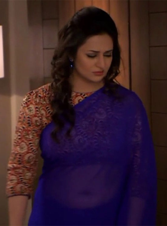 18 Awesome Pics of Divyanka Tripathi in Saree