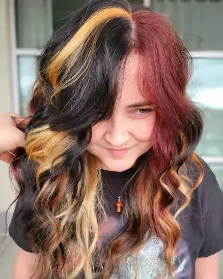 Mid Parted Calico Color Hairstyle