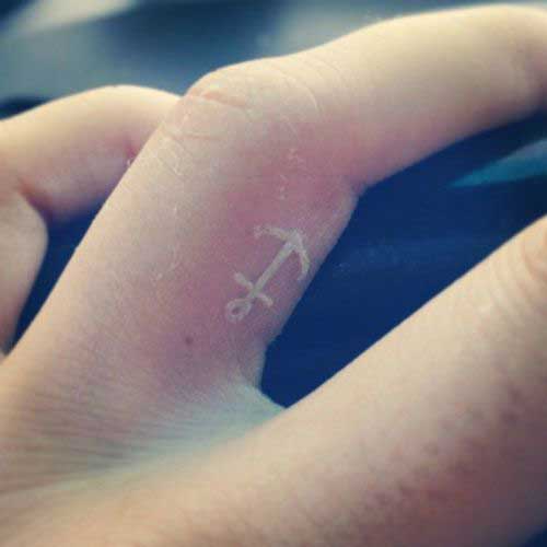 anchor-on-ring-finger