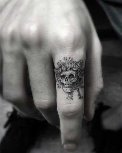 flowerry-tattoo-on-the-finger