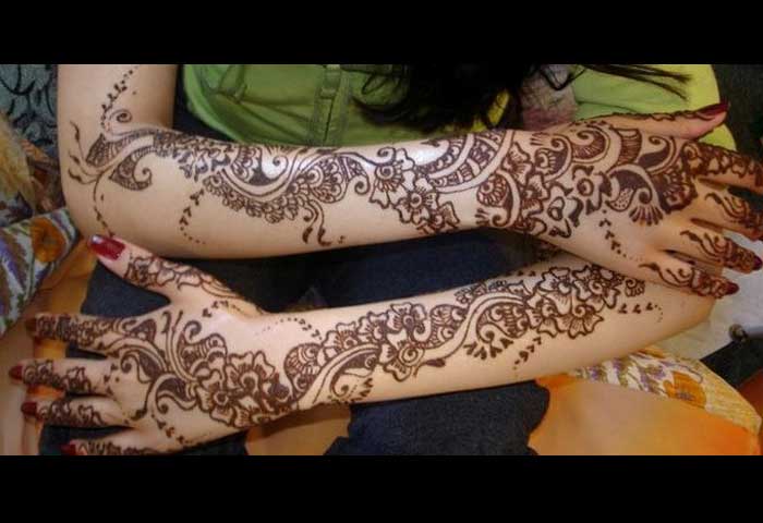 fancy mehendi for hands