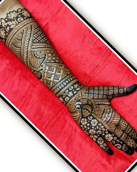 Fancy Bridal Mehndi Designs