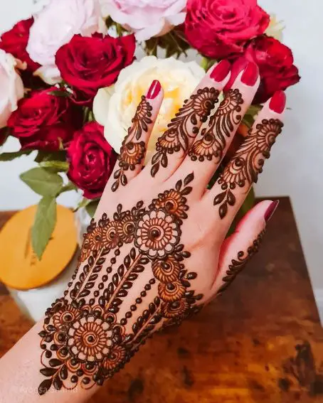 Ornament Embellished Mehndi Design