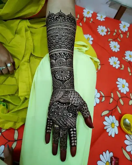 Traditional Mehndi Design For Brides