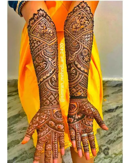 Traditional Arabic Mehndi Design