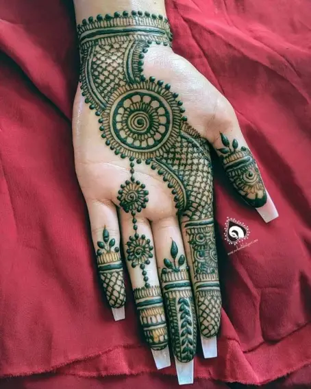 Crossed Spiral Mehandi Design For Brides