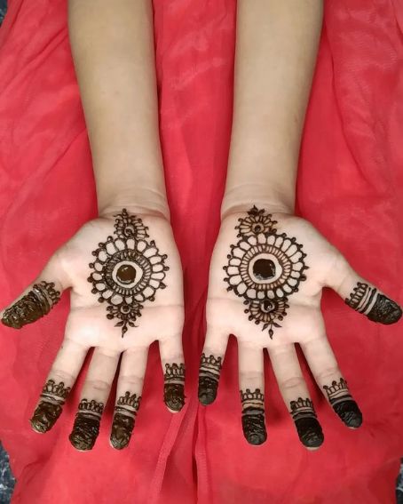 Cute And Small Henna Design