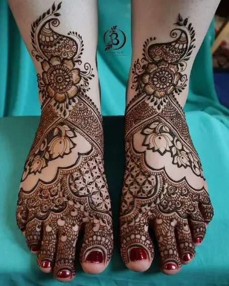 Flower Motifs Foot Mehndi Design