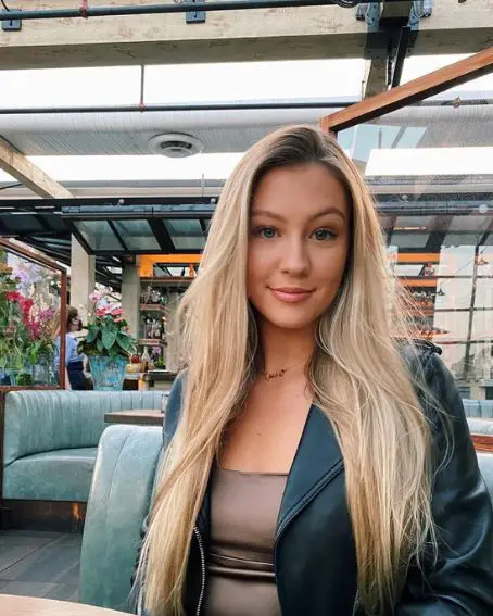 Ava Sambora Side part Hairstyle