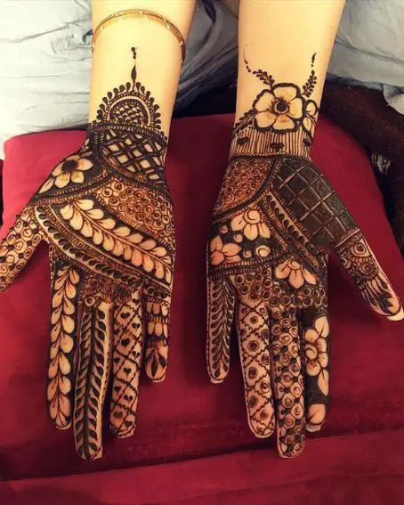 Beautiful Mehndi Flower Designs