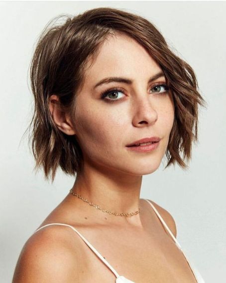 Willa Holland Short Wavy Bob Hairstyle