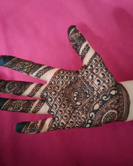 Full Palm Mehndi Design For Kid