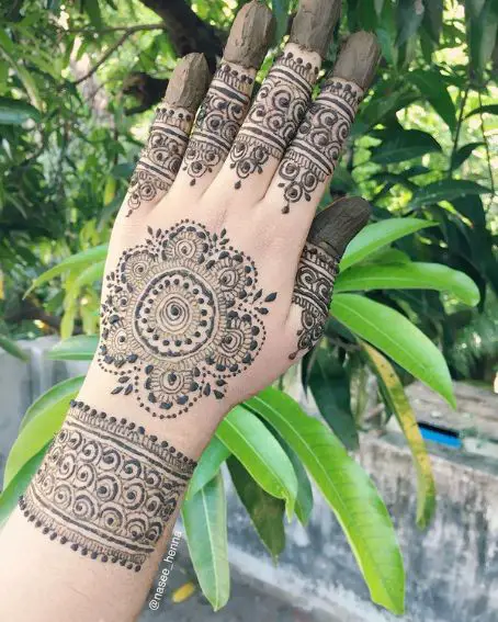 Petal Mehndi Designs For Eid