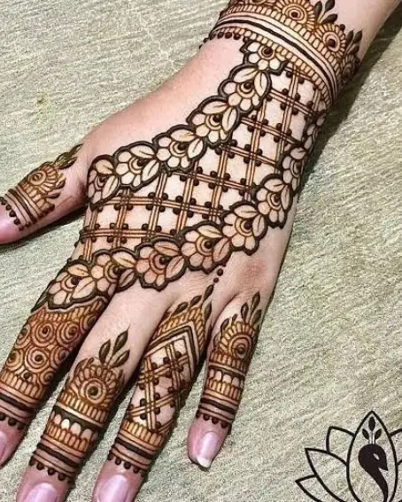 Flower Pattern Front Hand Mehandi Design