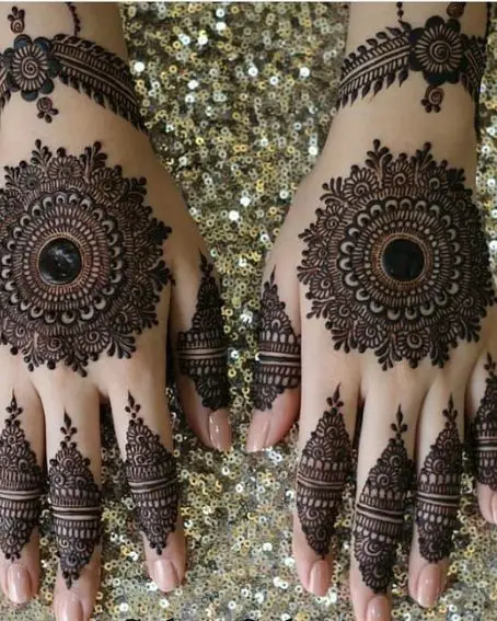 Arabic Ring Style Mehndi Design