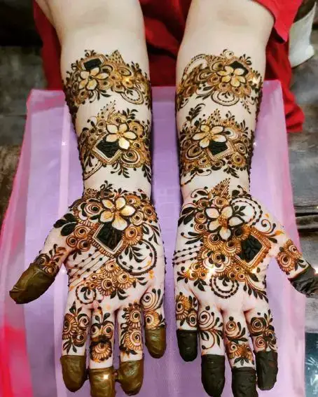 Dubai Mehndi Design Back Hand