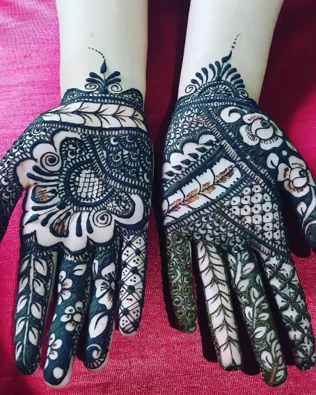 Beautiful Hand Mehndi Design Of Kashmiri Bride