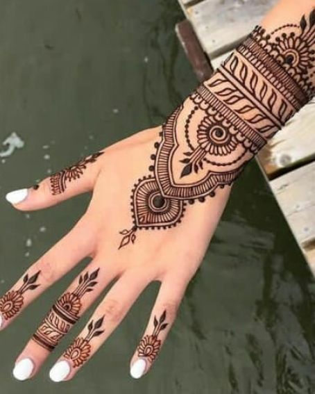 Broad Style Bracelet Mehndi Design