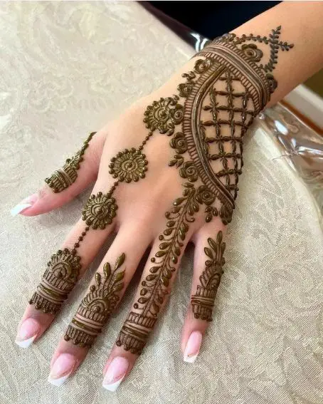 Fantastic Ring Mehndi Jaal Design