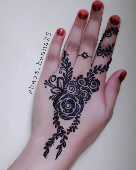 Floral Jewelry Embellished Mehndi Design