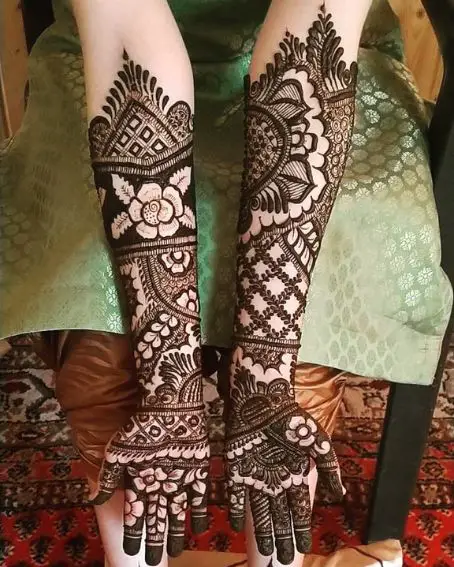 Floral Pattern Kashmiri Mehndi Design