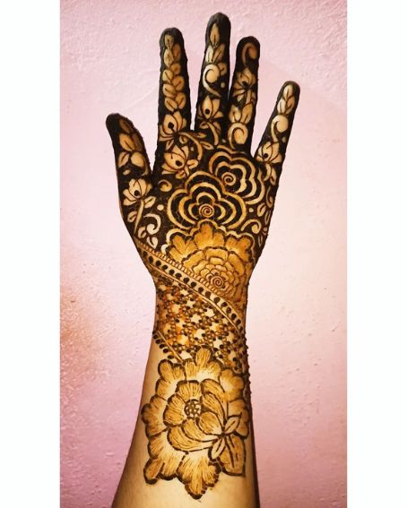 Freestyle Floral Mehndi Design