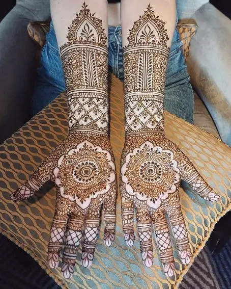 Intricate Traditional Mehndi Design