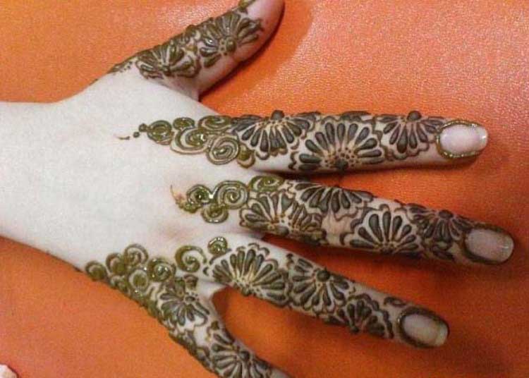 modest-mehndi-design