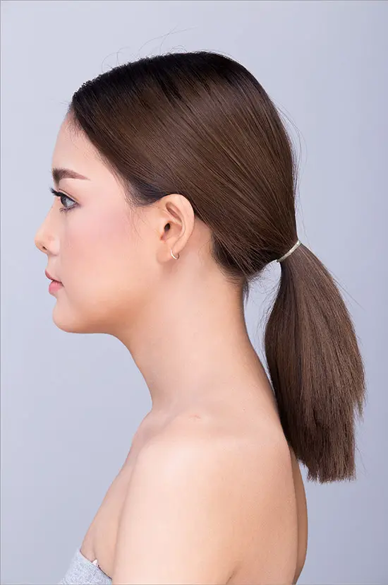 25 Easy Short Hair Cute Ponytail with Simple Makeup