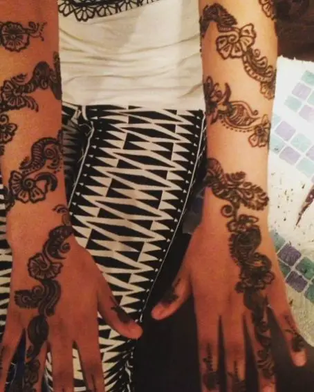 Spiral Mehndi Design