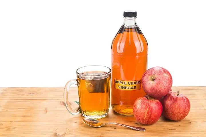 apple cider vinegar for strong nails