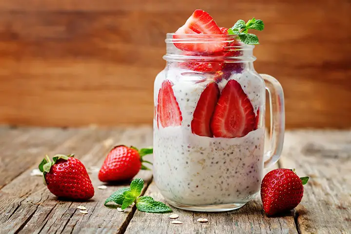 low carb strawberry chia pudding