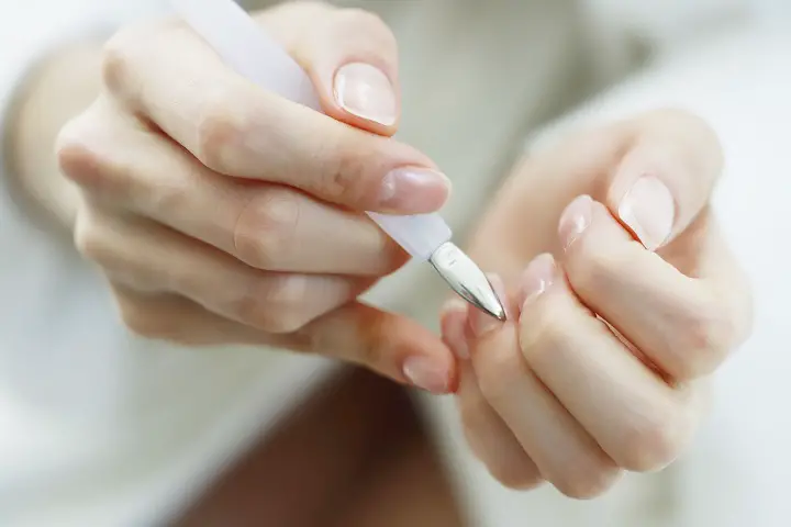 nail clean