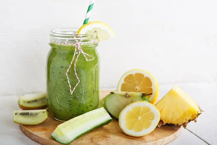 pineapple cucumber carrot celery spinach flaxseed smoothie