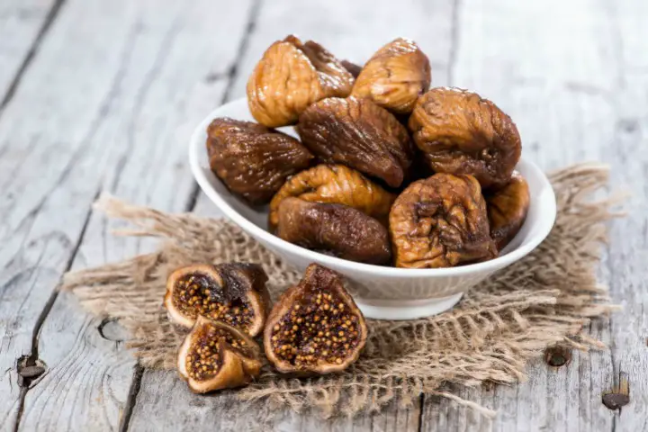 Dried figs