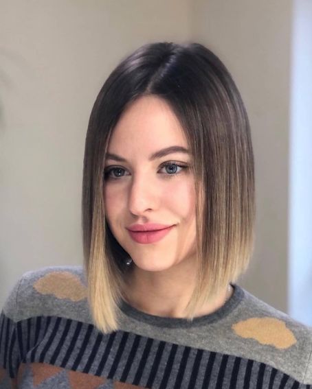Mid-length Inverted Bob With Blonde Ends