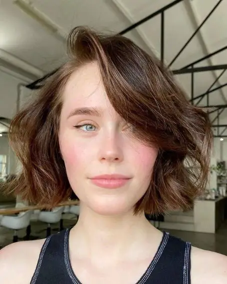 Side-parted Brownie Short Hairstyle