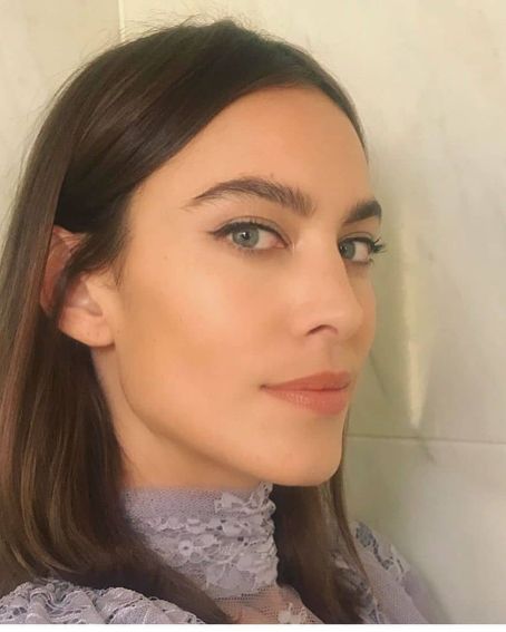 Alexa Chung Medium Straight Hairstyles