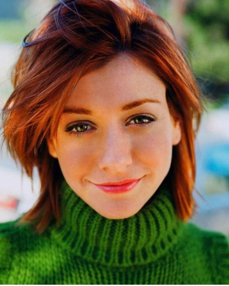 Alyson Hannigan Medium Red Hairstyles