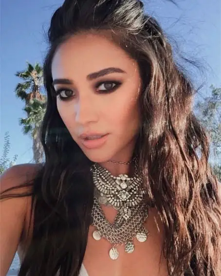 Shay Mitchell Long Hairstyles