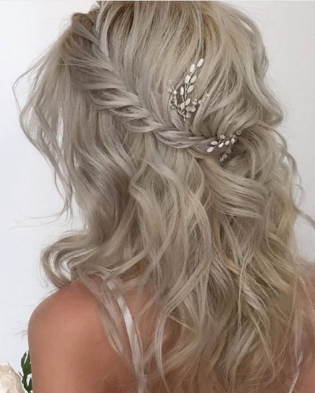 Messy Platinum Blonde Wedding Hairstyle