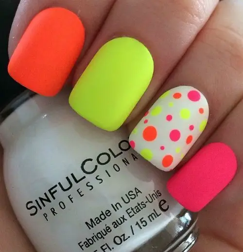 Mattee Ploka Dot Nail Art