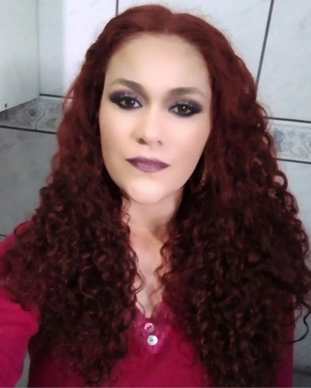 Burgundy Red Shade Curly Style