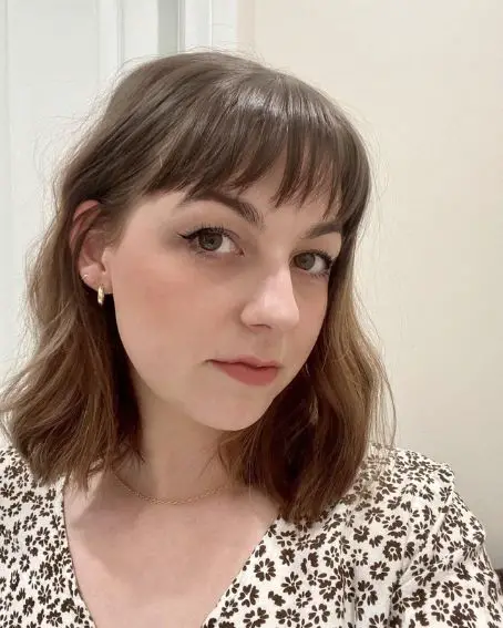 Short Brownie With Bangs