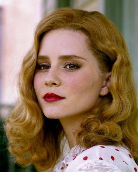 Alison Lohman Medium Shag Haircuts