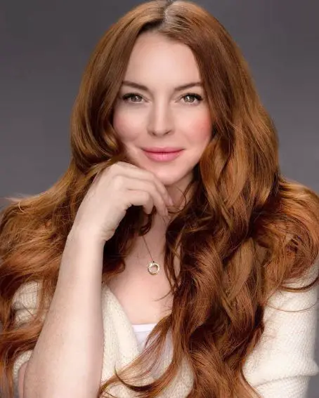 Lindsay Lohan Long Brown Hair In Curly Shag Hairstyle