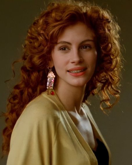 Julia-Roberts Medium Red Hairstyles