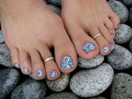 Glitter Gel Toe Nail Art Design